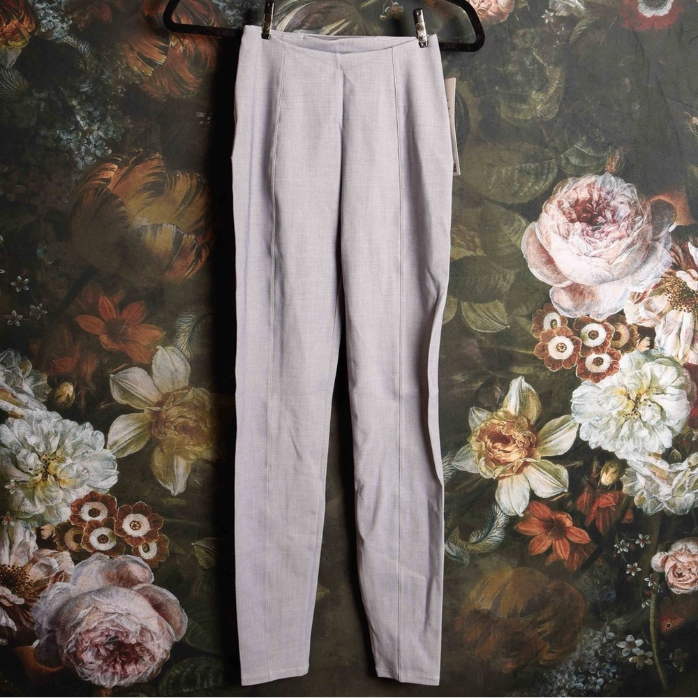 BNWT Lululemon Here to There 7/8 pants high rise in gray size 2.